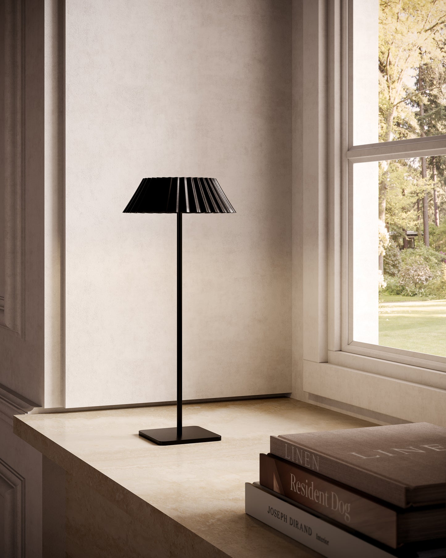 Pela 14-in Table Lamp