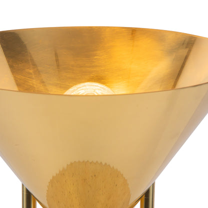 Versus 15-in Table Lamp