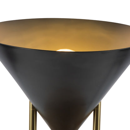 Versus 15-in Table Lamp